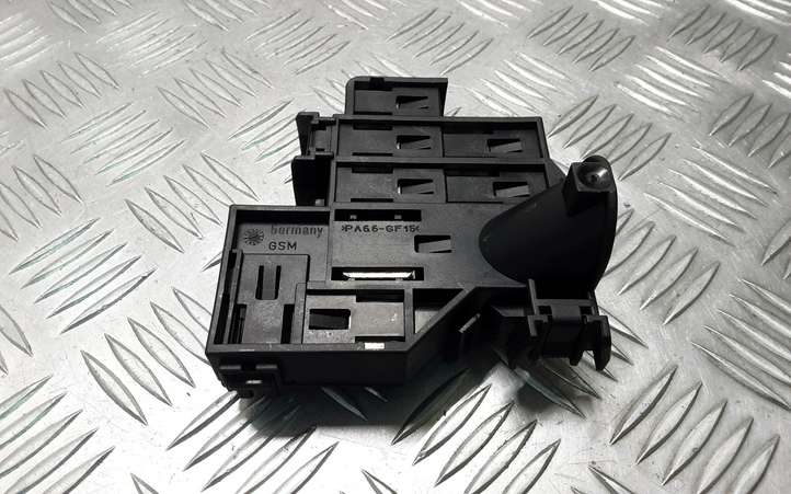 Audi A6 (2004 - 2008)  4F0941824 Узел подключения плюсовых проводов