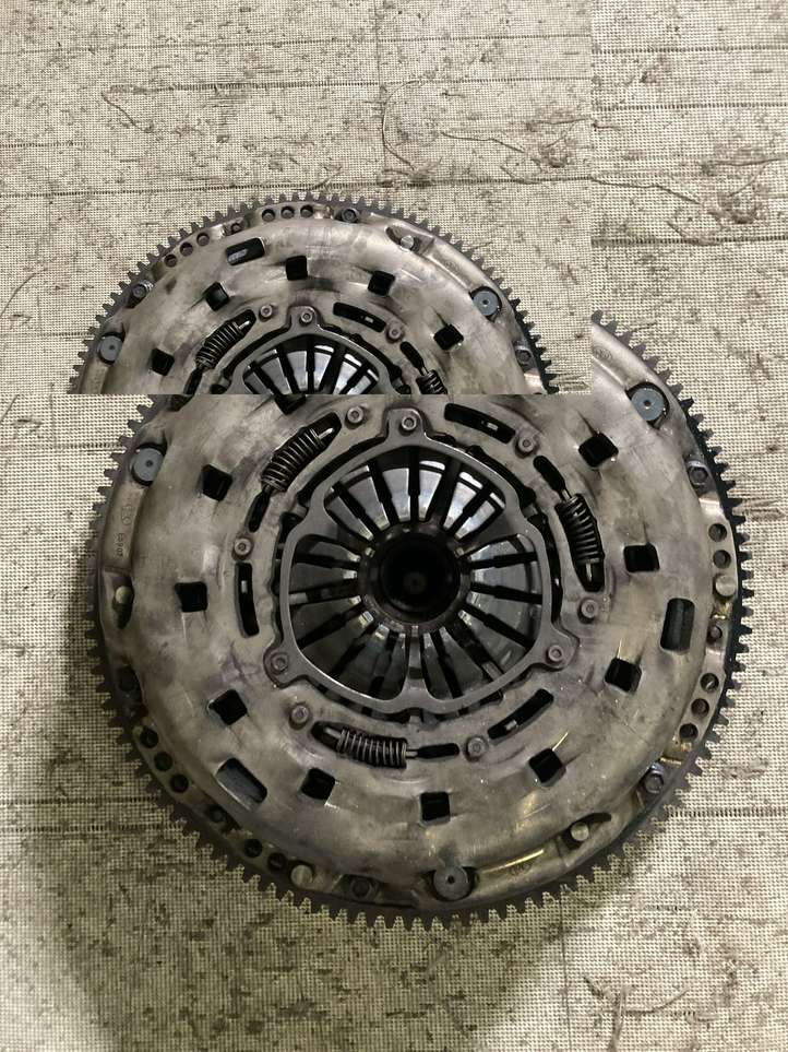 Land Rover Discovery (2004 - 2009)  415047410 Маховик