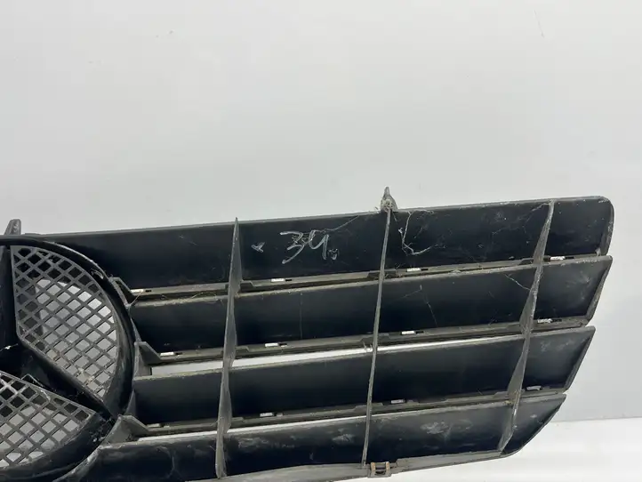 Mercedes-Benz CL C215 (2000 - 2006) A2158880123 Передняя решетка — фото 4