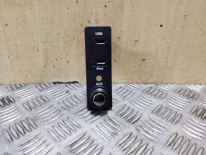 Jaguar XF X250 (2007 - 2015)  AW9319C166AA Разъем USB