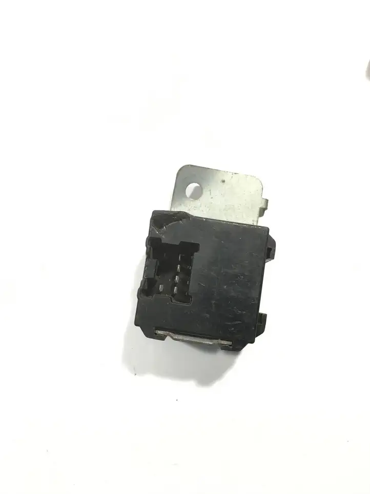 Nissan Navara D22 (1997 - 2004) 25237VJ500 Другое реле — фото 1