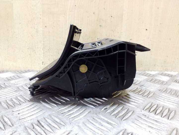 Skoda Octavia Mk2 (1Z) (2004 - 2013)  1Z1863077A Пепельница