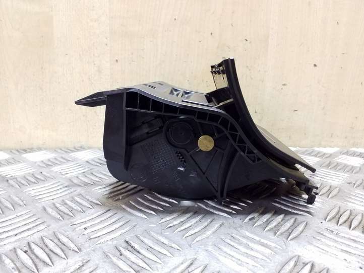 Skoda Octavia Mk2 (1Z) (2004 - 2013)  1Z1863077A Пепельница