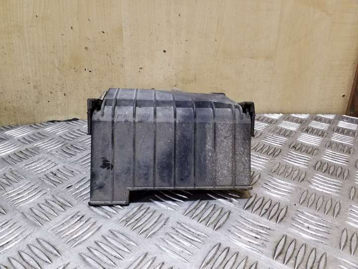 Skoda Octavia Mk2 (1Z) (2004 - 2013)  1K0937132F Крышка ящика предохранителей