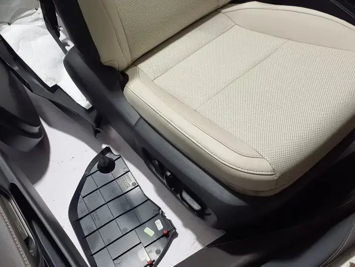 Lexus RX V (2022 - ) Комплект салона — фото 2