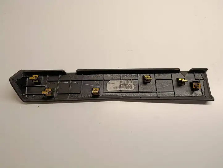 Tesla Model S (2012 - 2016) 100230200A001 Обшивка бардачка — фото 1