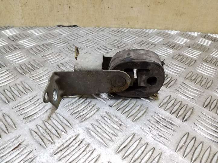 Audi Q5 (2008 - 2012)  8K0253144E Держатель глушителя