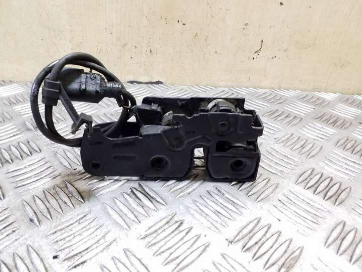 Audi A4 (2007 - 2011)  8K0823509A Замок капота