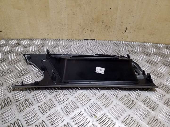 Audi A4 (2007 - 2011)  8K2857185G Отделка радио/ навигации