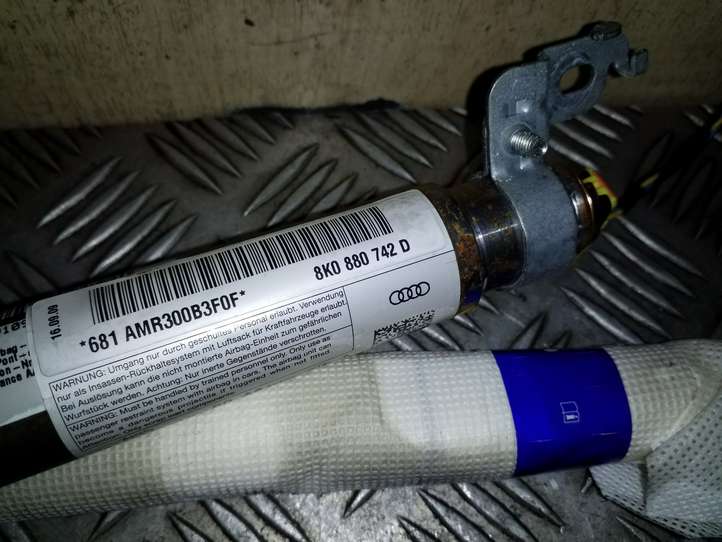 Audi A4 (2007 - 2011)  8K0880742D Звукоизоляция крыши