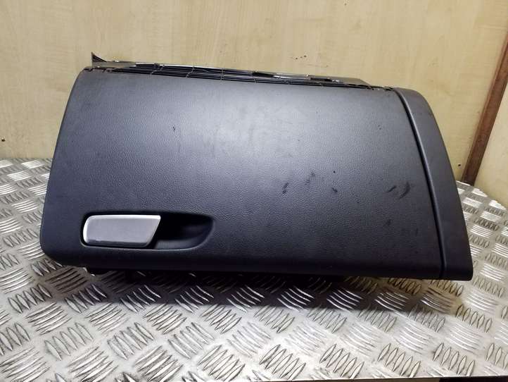 Audi A4 (2007 - 2011)  8K2857035C Комплект ящика для вещей (бардачка)