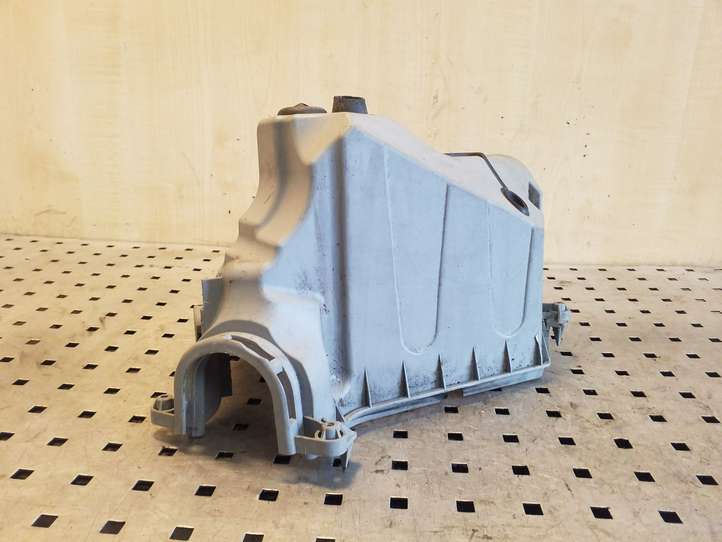 Audi A4 (2007 - 2011)  8K2907355A Ящик предохранителей (комплект)