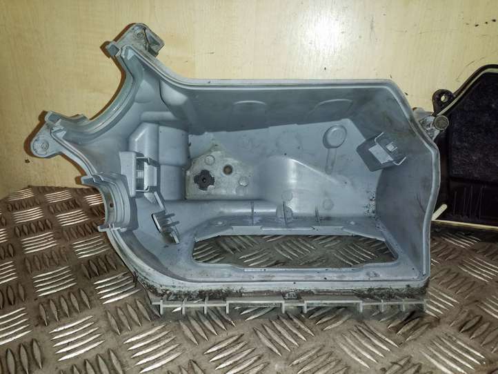 Audi A4 (2007 - 2011)  8K2907355C Ящик предохранителей (комплект)