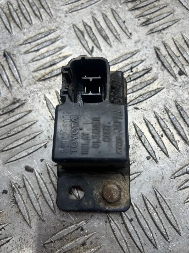 Toyota Land Cruiser (J120) (2002 - 2009) 8594260020 Реле омывателя фар — фото 1