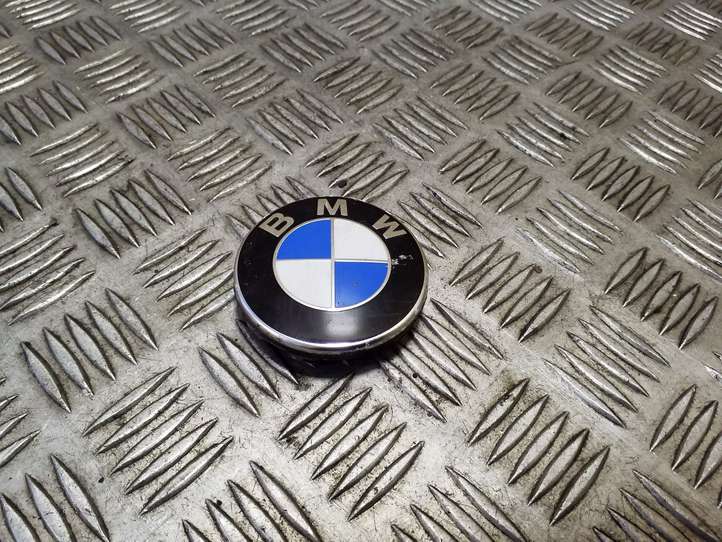 BMW X1 E84 (2009 - 2015)  6783536 Заводская крышка (крышки) от центрального отверстия колеса