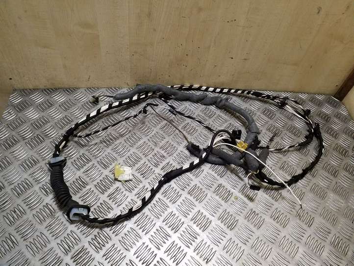Skoda Yeti (2013 - 2018)  5L6971147D Проводка крышки багажника