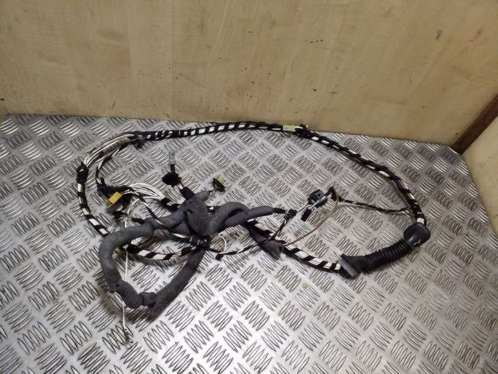 Skoda Yeti (2013 - 2018)  5L6971147D Проводка крышки багажника
