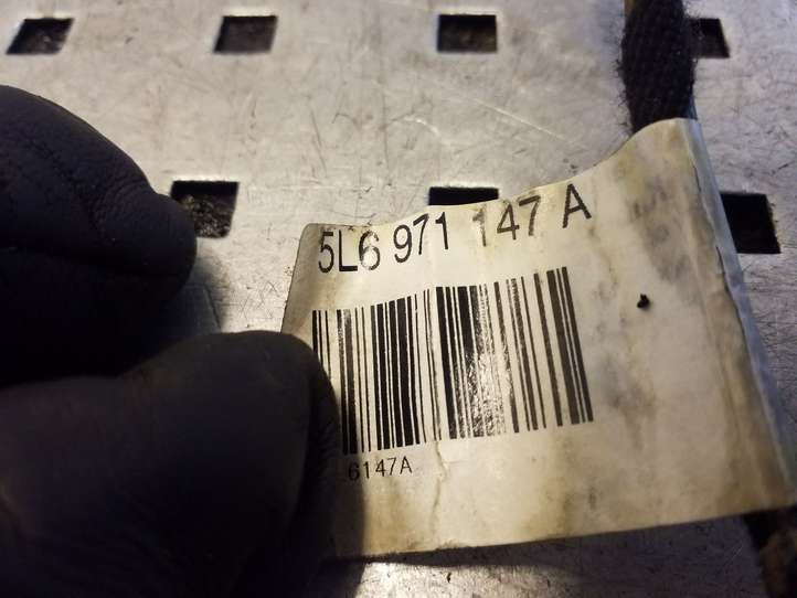 Skoda Yeti (2013 - 2018)  5L6971147A Проводка крышки багажника