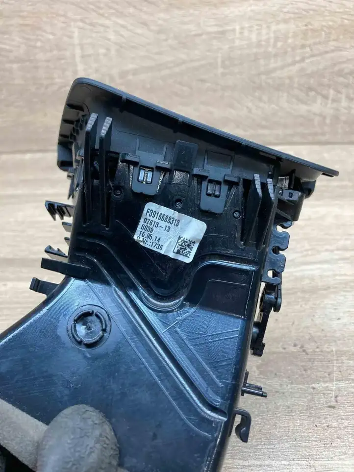 BMW 5 F10 F11 (2009 - 2016) F3916688313 Боковой воздушный дефлектор — фото 3