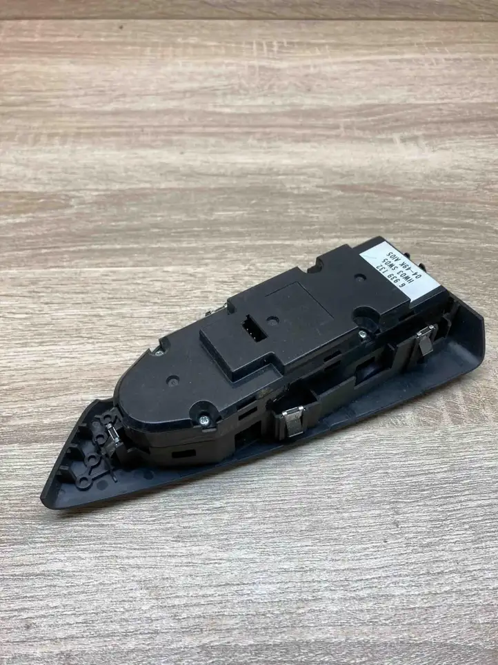 BMW 6 E63 E64 (2002 - 2010) 6939132 Кнопка стеклоподъемников — фото 2