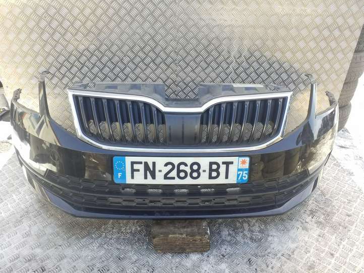 Skoda Octavia Mk4 (2019 - )  5E0807221N Передний бампер