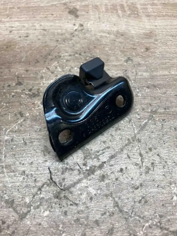 BMW 3 F30 F35 F31 (2012 - 2018) 7263099 Скоба замка крышки багажника — фото 2