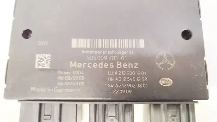 Mercedes-Benz C W204 (2007 - 2014) A2129001901 Реле крюка для прицепа — фото 2