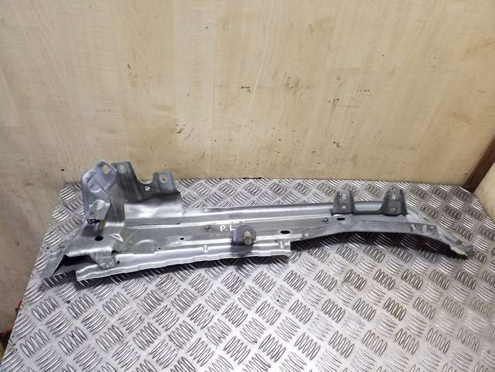 Audi Q7 (2009 - 2015)  4L0805157 Держатель крыла