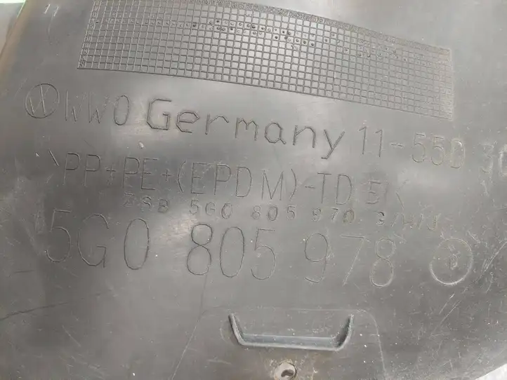 Volkswagen Golf VII (2013 - 2019) 5G0805978D Кронштейн переднего подкрылка — фото 2