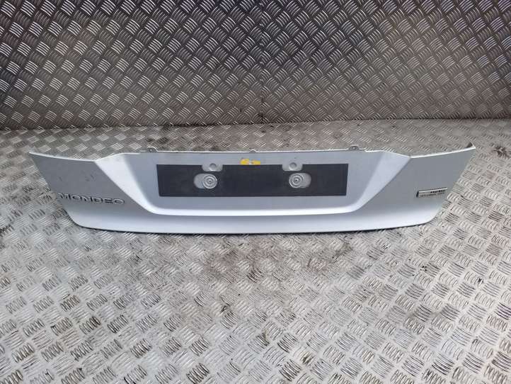 Ford Mondeo MK IV (2007 - 2014)  BS71A423A40A Обшивка крышки багажника