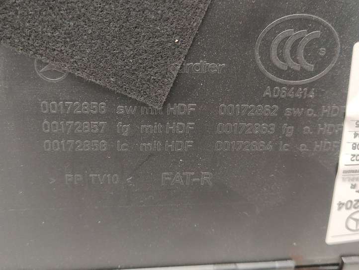 Mercedes-Benz C W204 (2007 - 2014)  00172856 Обшивка передней двери