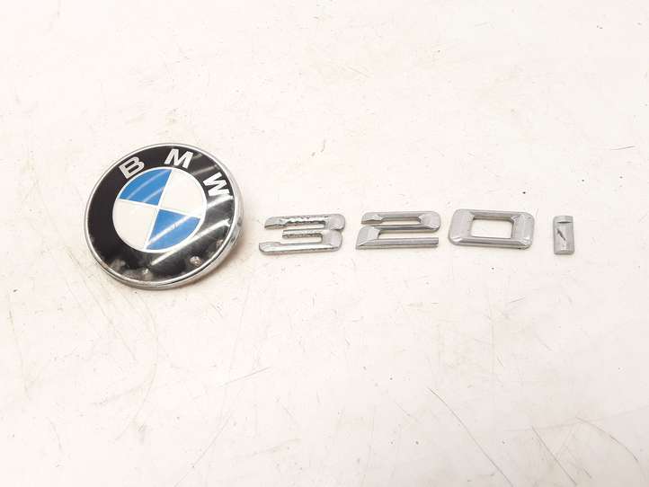 BMW 3 E92 E93 (2005 - 2014)  7146052 Значок производителя / буквы модели