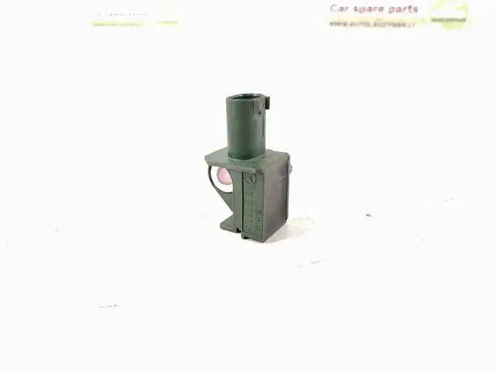 Mercedes-Benz C W204 (2007 - 2014)   Датчик удара надувных подушек