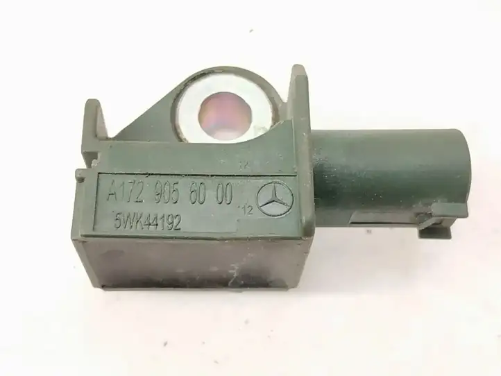 Mercedes-Benz C W204 (2007 - 2014)   Датчик удара надувных подушек