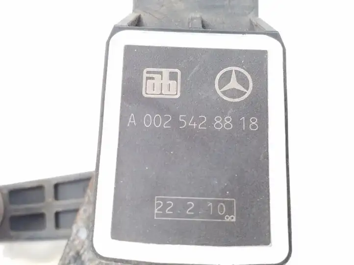 Mercedes-Benz SL R230 (2001 - 2012) A0025428818 Датчик высоты подвески — фото 4