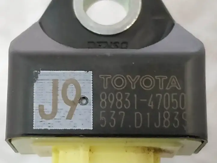 Lexus RX 450H (2015 - 2019) 8983147050 Датчик удара SRS — фото 3