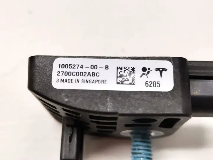 Tesla Model S (2016 - 2021) 1005274-00-B Датчик удара SRS — фото 2
