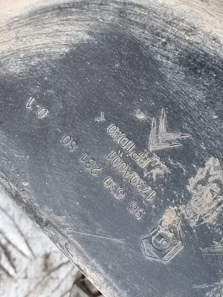 Peugeot 4007 (2007 - 2012)  9663023180 Жидкостный резервуар AdBlue