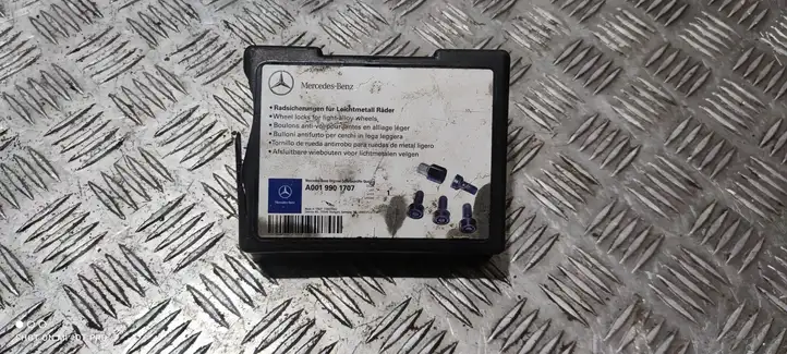 Mercedes-Benz C W205 (2014 - 2021) A0019901707 Колёсные болты и гайки — фото 1