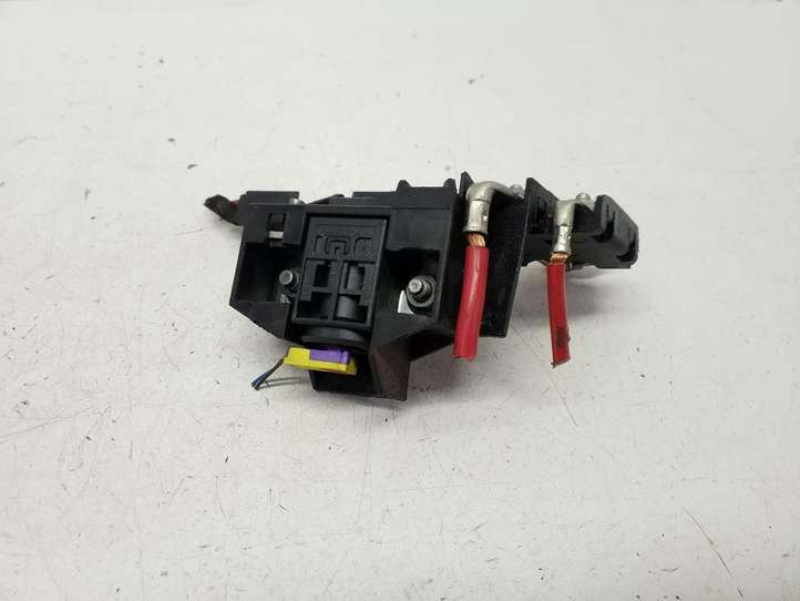 Audi A4 (2007 - 2011)  4F0915519 Узел подключения плюсовых проводов