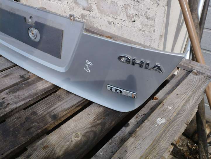 Ford Mondeo MK IV (2007 - 2014)  7S71A423A40A Обшивка крышки багажника