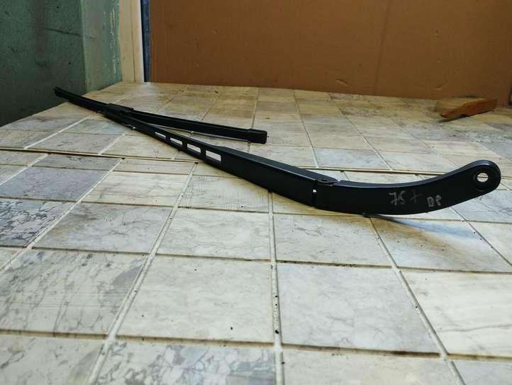 Audi A6 (2004 - 2008)  4F1955410 Ножка стеклоочистителей лобового стекла