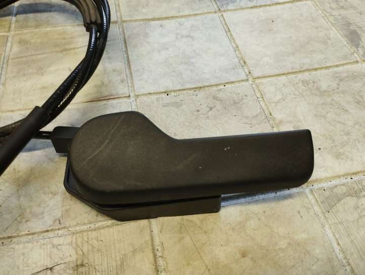 Volkswagen Polo (2005 - 2009)  1J1823633 Ручка капота