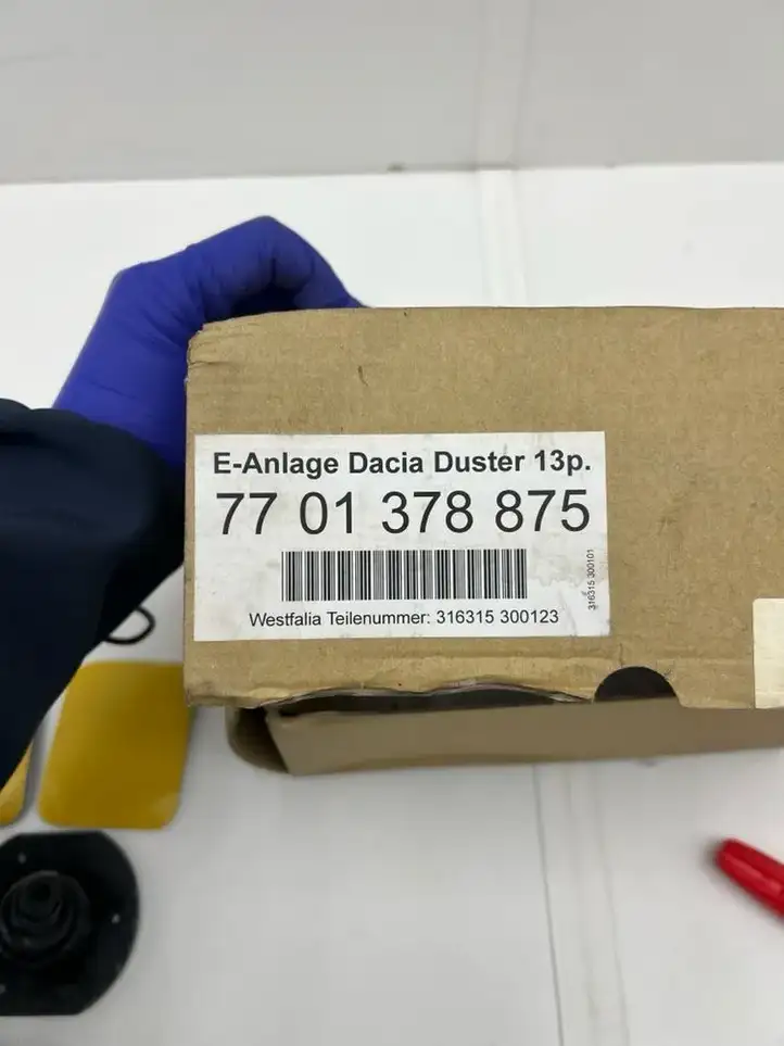 Dacia Duster (2010 - 2017) 7701378875 Розетка прицепа — фото 2