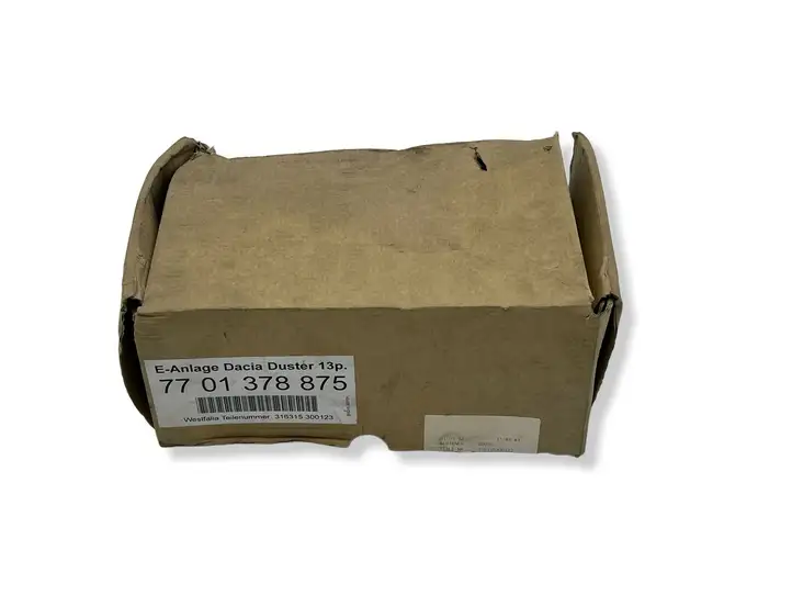 Dacia Duster (2010 - 2017) 7701378875 Розетка прицепа — фото 10
