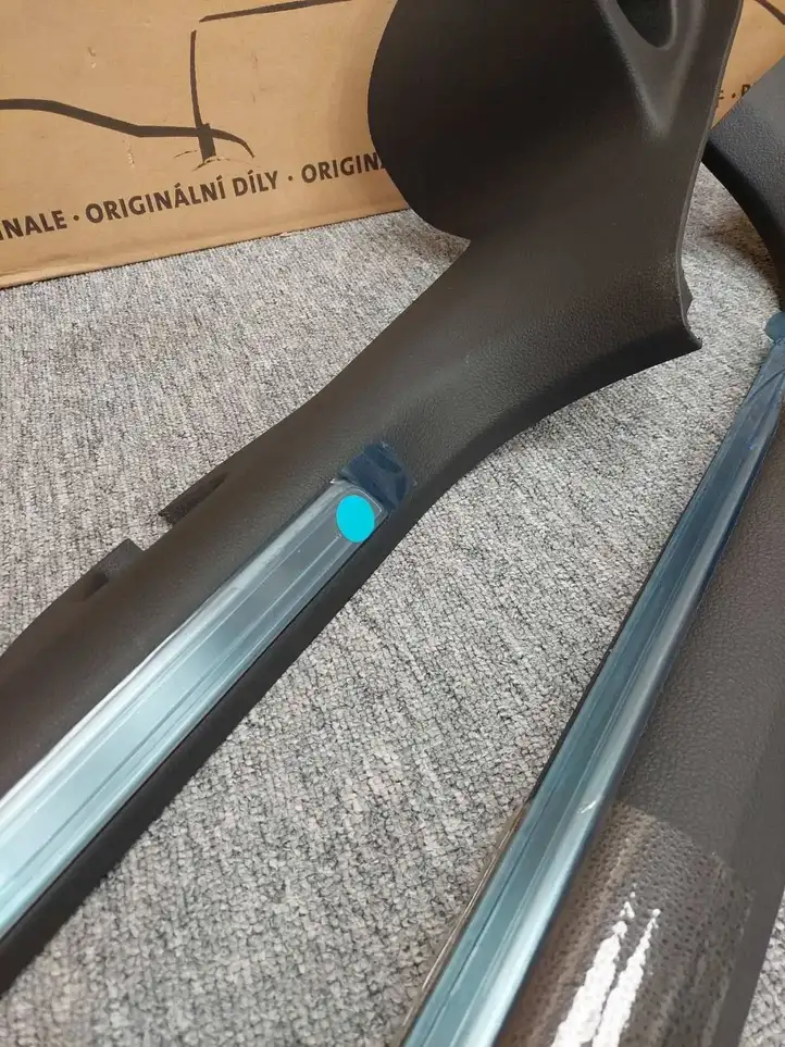 Volkswagen Golf VII (2013 - 2019) 5G3853371B Внутренняя отделка переднего порога — фото 4