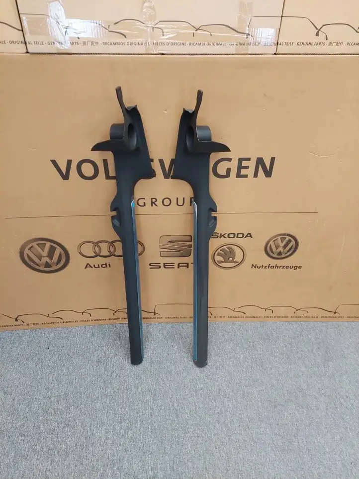 Volkswagen Golf VII (2013 - 2019) 5G3853371B Внутренняя отделка переднего порога — фото 12