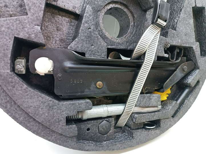 Audi A3/S3 8L (2000 - 2003)  8P0012109 Комплект инструментов