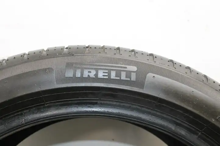 BMW (2025 - ) PIRELLI Летняя шина R12 — фото 1