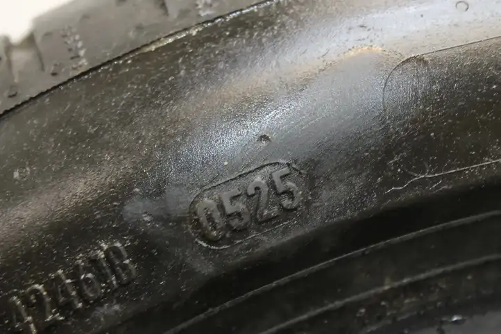 BMW (2025 - ) PIRELLI Летняя шина R12 — фото 2
